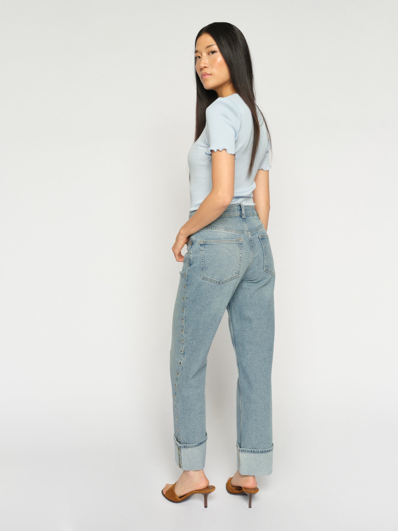 Modelshot / Light Blue / Detail